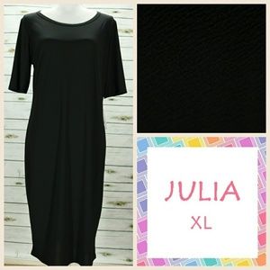 NWT LuLaRoe Julia (XL) solid black